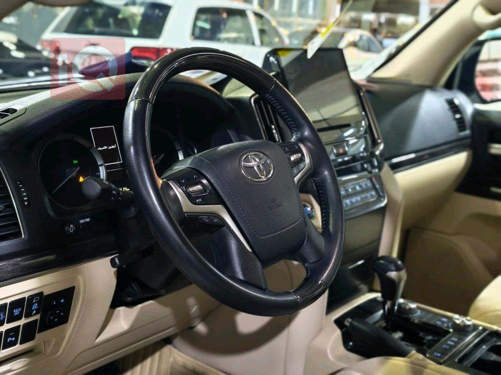 تويوتا لاندكروزر